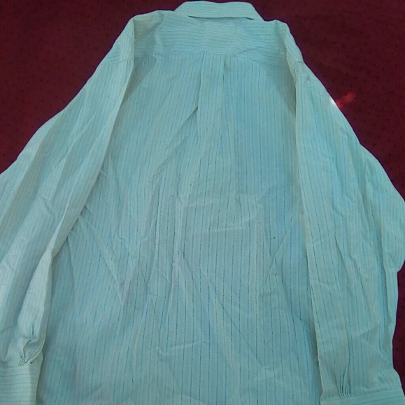 Shirt - Picture 3 of 4